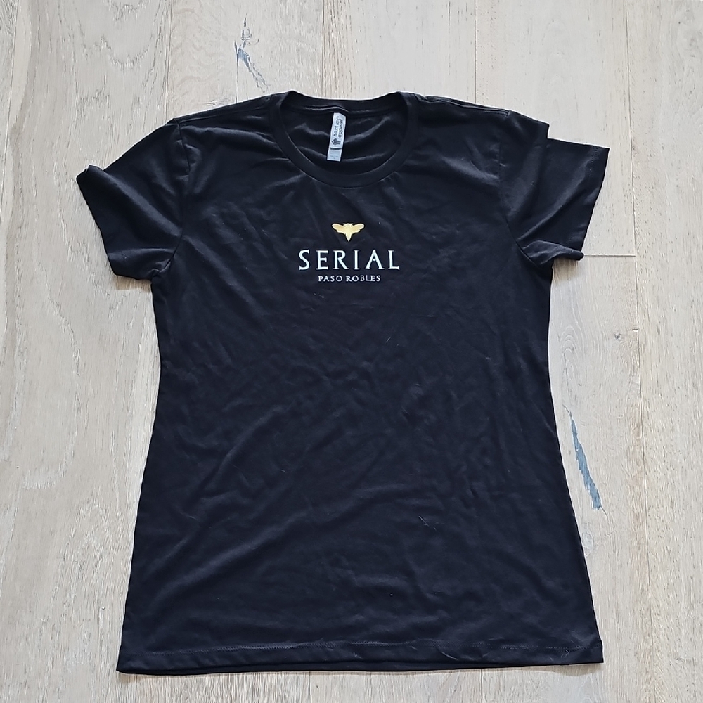 NWOT Serial Paso Robles Black T-Shirt
